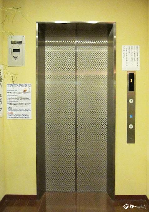 館内のエレベーター