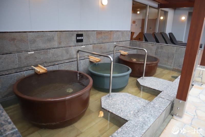 「SPA&HOTEL水春（松井山手）」自慢の天然温泉を源泉かけ流しで堪能できる「源泉 つぼ湯」