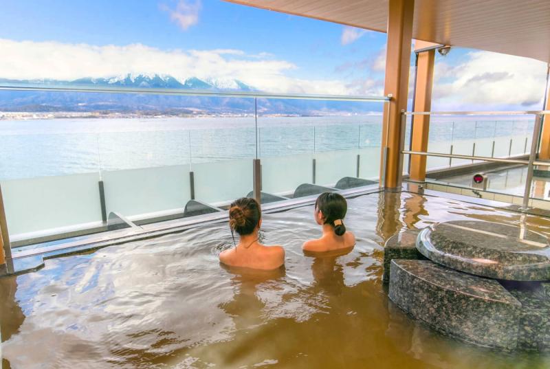 守山湯元 水春（ピエリ守山）の源泉掛け流し展望風呂
